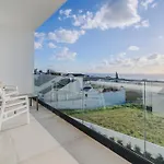 Sony - Quaint By The Ocean With Pool