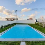 Sony - Quaint By The Ocean With Pool ヴィラ エリセイラ