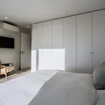 Sony - Quaint By The Ocean With Pool ヴィラ