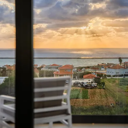 Willa Sony - Quaint By The Ocean With Pool