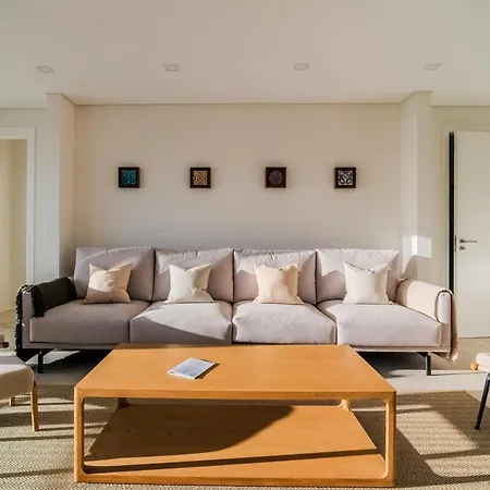 Sony - Quaint By The Ocean With Pool *