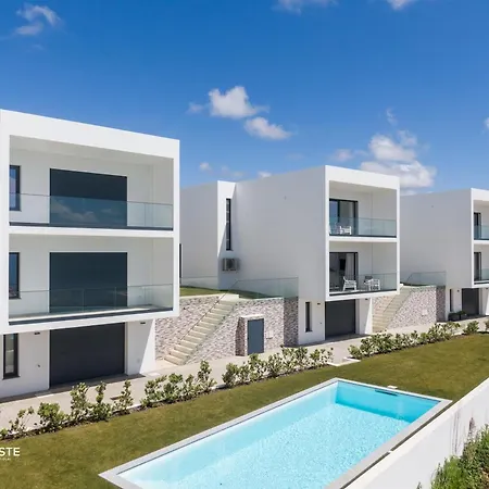 Sony - Quaint By The Ocean With Pool Villa