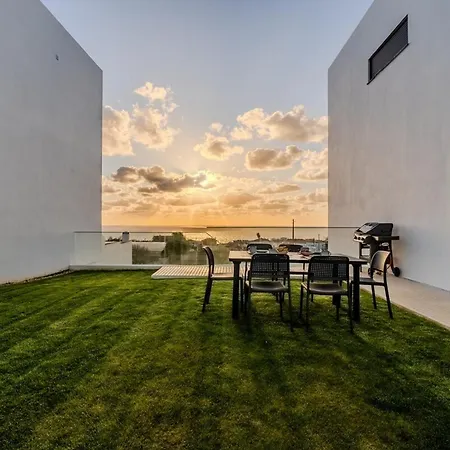Sony - Quaint By The Ocean With Pool Villa *