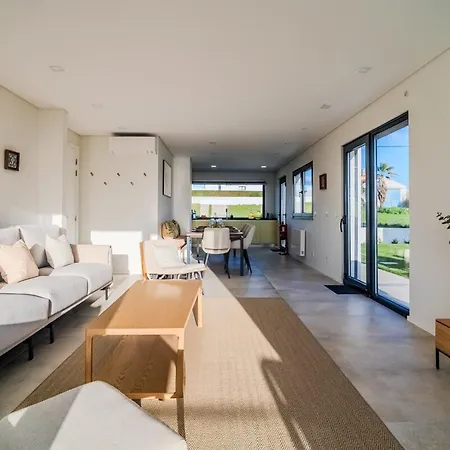 Villa Sony - Quaint By The Ocean With Pool Ericeira